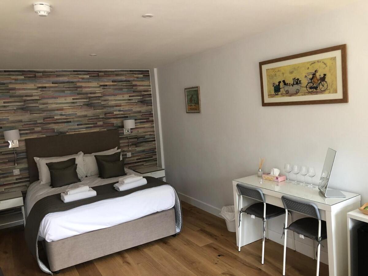 Hamilton Arms Suites Мидхърст Стая снимка